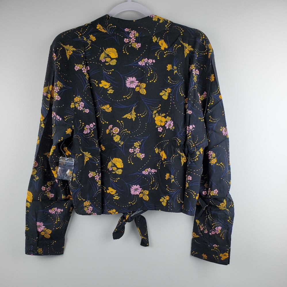 ModCloth Black Floral Cropped Button Down Blouse - Picture 5 of 7